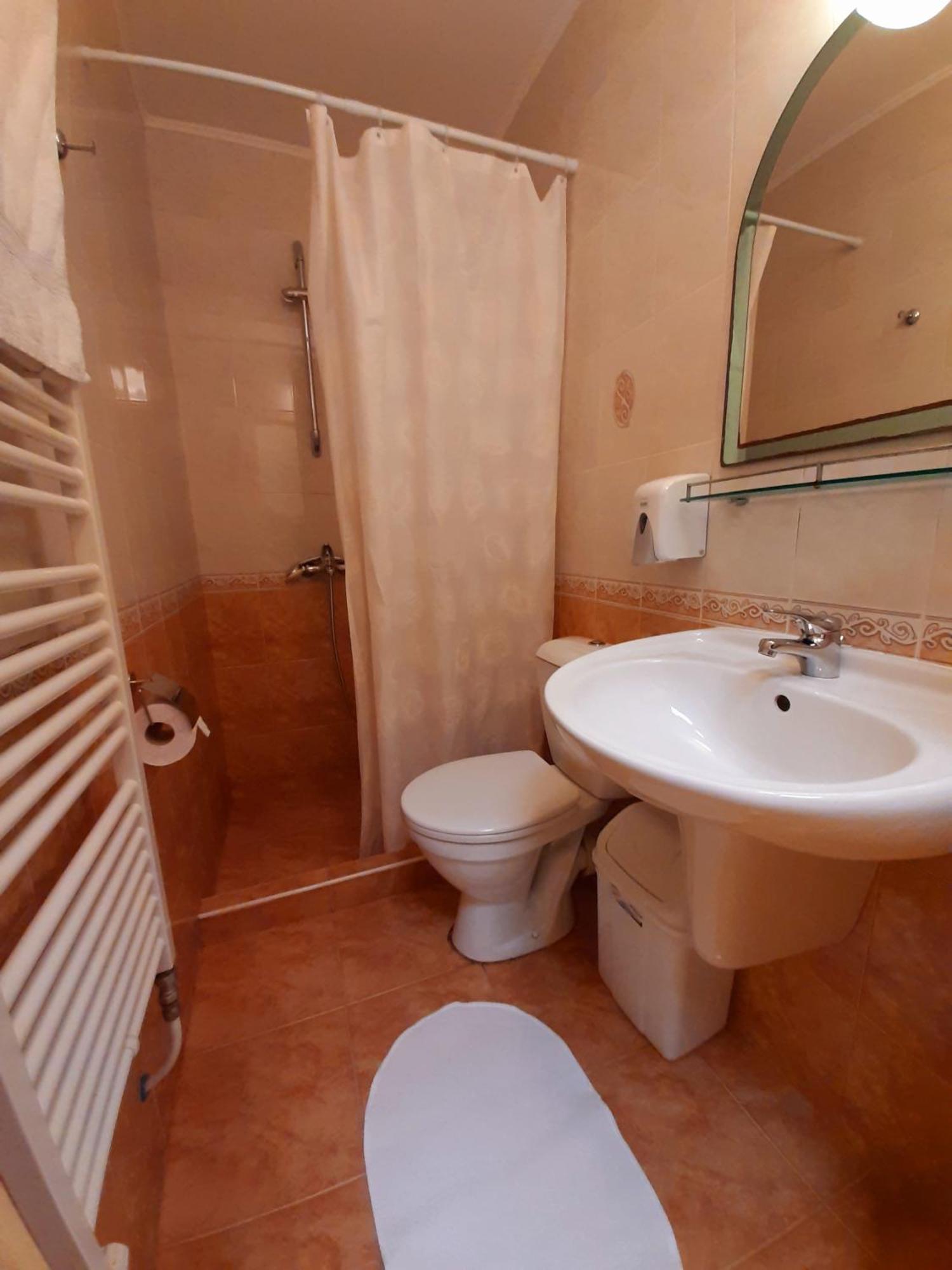 Guest House Diel Veliko Tŭrnovo Quarto foto